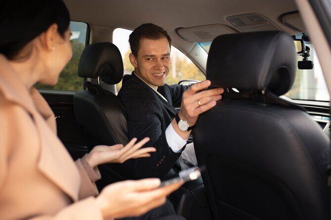 1 to 8 People Private Transfer from Dublin Airport to City Centre - Landing in Dublin Without Taxi Math