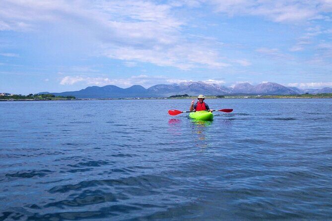 2.5 Hour Guided Sea Kayaking in Roundstone Bay - Gurteen Bay start: settling in before you paddle the Wild Atlantic Way
