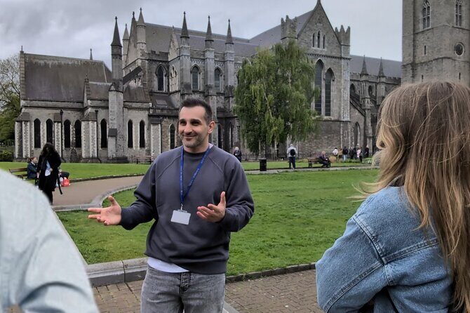 2 Hour Walking Tour of Dublin's City Centre - Dublin Castle: power, prison, and a jewel-heist storyline