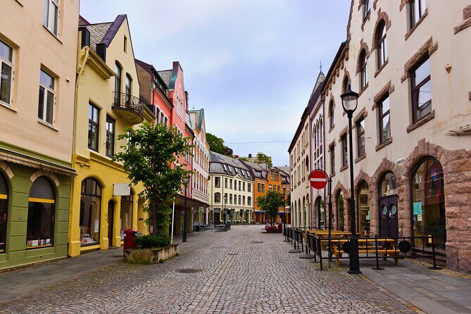 2 Hours Senior’s Historical Private Walking Tour of Dublin - Price and value: what $447.44 per person buys you