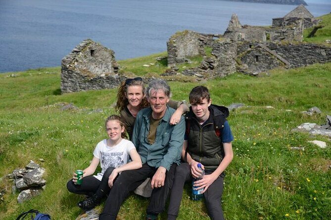 4 Hours Dingle Peninsula Private Tour - Gallarus Oratory: a 7th-century church that still feels present