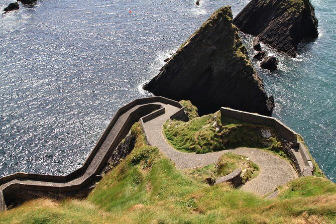 8 Day Emerald Explorer Small Group of tour of Ireland - Entering the Emerald Explorer route: Dublin to the Wild Atlantic Way