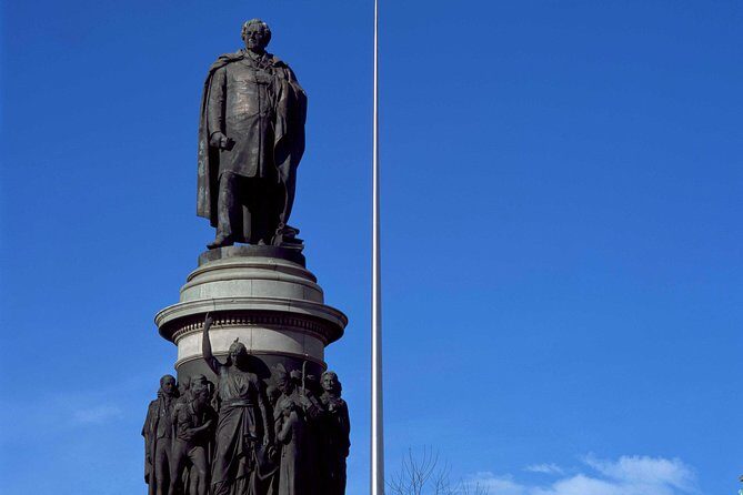 90 Minute Dublin Walking tour and Sightseeing tips - An Post General Post Office: Guns, Myth, and a Ceiling You Might Get to Stand Under