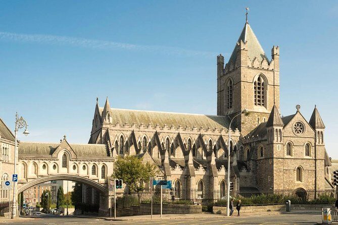 90 Minute Dublin Walking tour and Sightseeing tips - City Hall and Dublin Castle Corridor: Viking Dubhlinn Under the Story