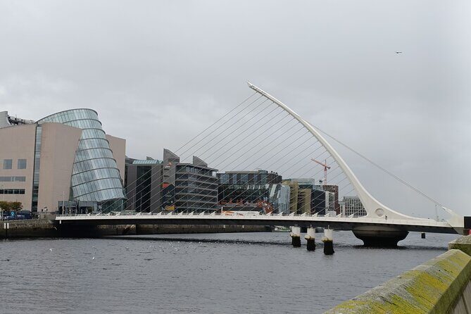 A Self Guided Walking Tour of Dublin's Docklands - Memorials Along the River: Great Famine and Seafarers