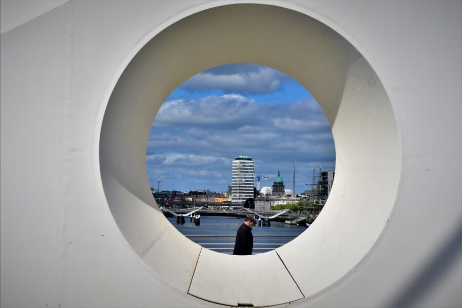 All Dublin 3 hours italian walking tour - Start at Molly Malone: the route that makes Dublin click
