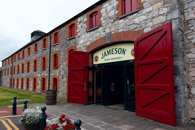 Blarney Castle Cork City and Jameson Distillery Small groups - Getting to Blarney from Cobh: Timing and Cruise Reality