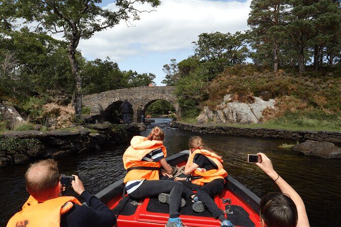 Bus, Boat & Jaunting Cart Tour (Jaunting Cart Paid Separately) - Rain, Layers, and Cash: The Practical Stuff That Saves the Day