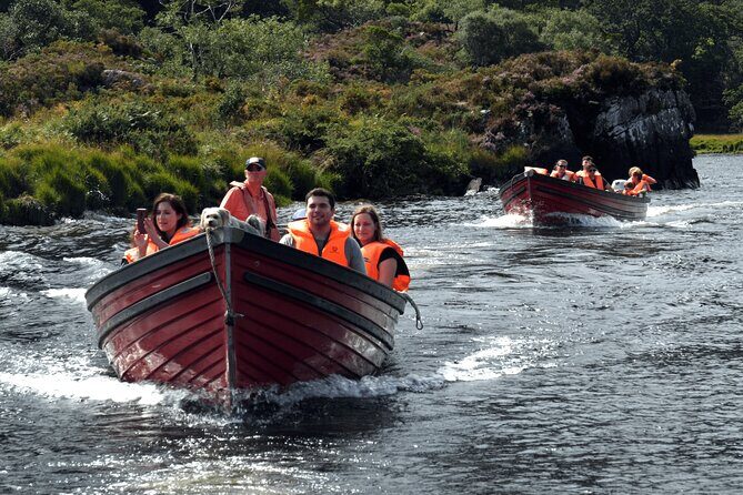 Bus & Boat Tour - Pickup and group size: how it affects your day