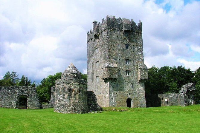 Castles of Connemara tour departing Galway city. Guided. Full day - In the minivan: why small group travel helps on winding roads