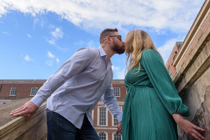 Celebrate Every Love Story - Route overview: Dublin Castle, City Hall, nightlife streets, Ha’penny Bridge