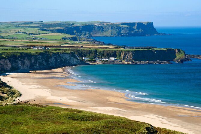 Chauffeur Giants Causeway & Belfast Private Day Tour From Dublin - Belfast for One Hour: City Hall Area Stroll and a Real Break