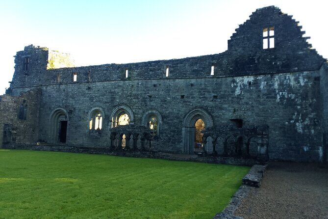 Cliffs of Moher & Bunratty Castle Day Tour - The guide factor: Niall Cleary’s planning makes the difference