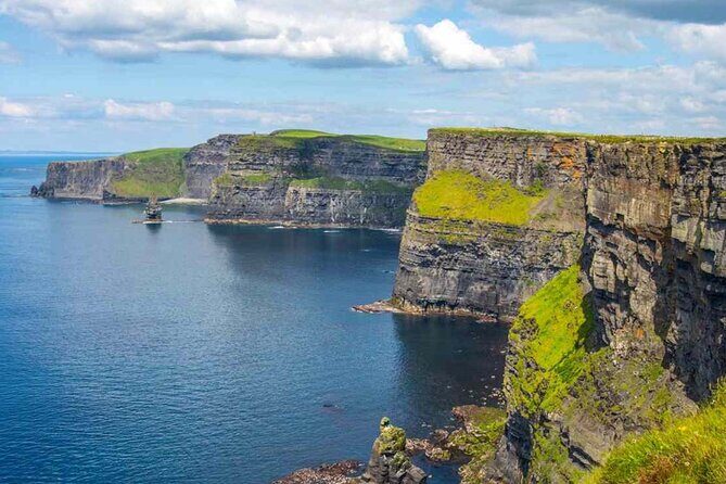 Cliffs of Moher, Burren and Bunratty with Private Chauffeur Tour - Bunratty Castle and Folk Park: From Viking Trading Camp to 15th-Century Castles