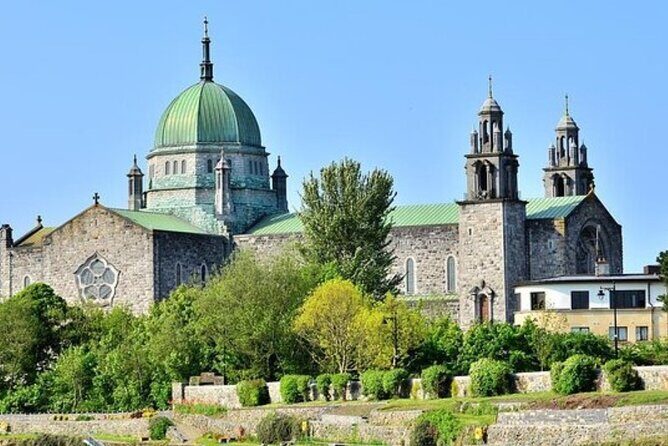 Connemara and Galway Private Chauffeur 2 Days Tour from Dublin - Galway dinner, Quay Street shopping, and the promenade at your pace