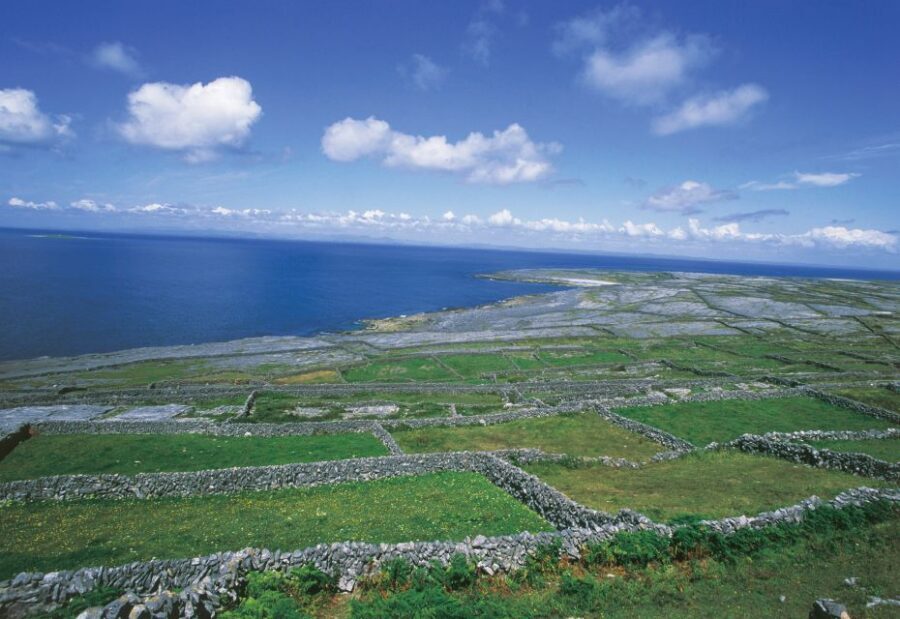 Connemara/Galway: Inis Meáin Return Ferry Transfer - Ferry to Inis Meáin from Rossaveel Harbor: simple, scenic, and actually doable