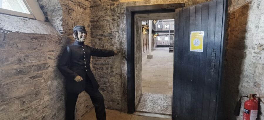Cork: City Gaol Tour with Audio Guide - Exhibits that show daily patterns of inmates and wardens