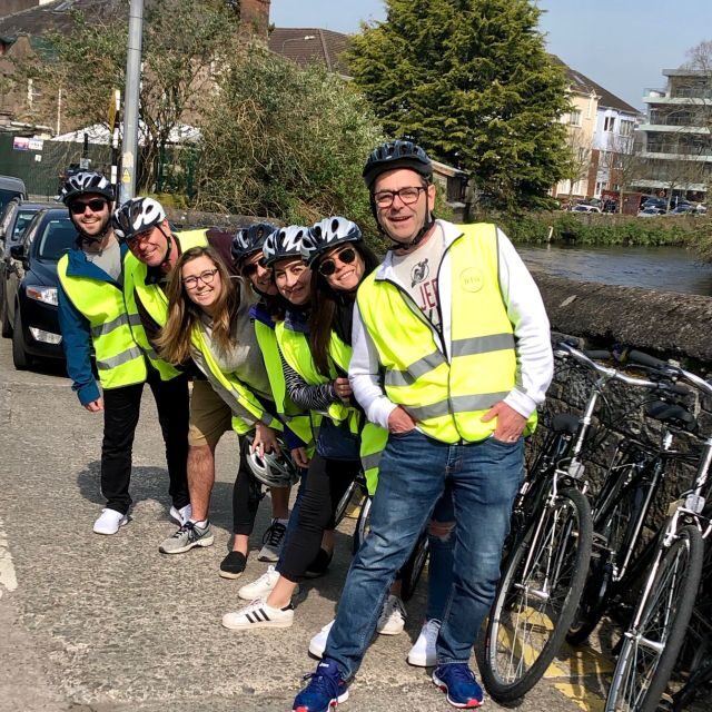 Cork: Cork City Cycle Tour - Regular Bike - Shakey Bridge and Elizabeth Fort: landmark stops with real context
