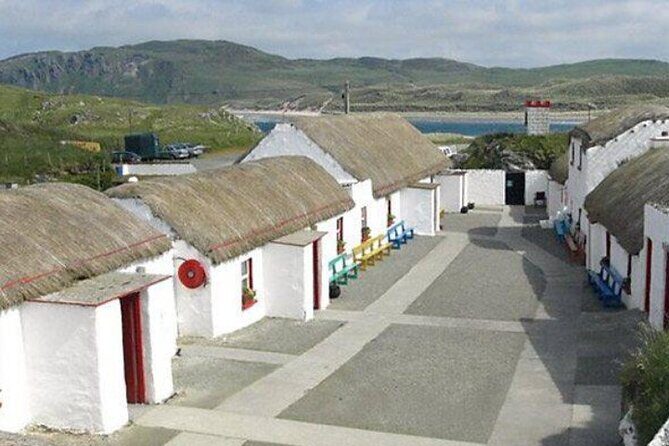 DAY TOUR: Highlights of Derry and Donegal - Walking Derry’s defensive walls (and optional landmarks)