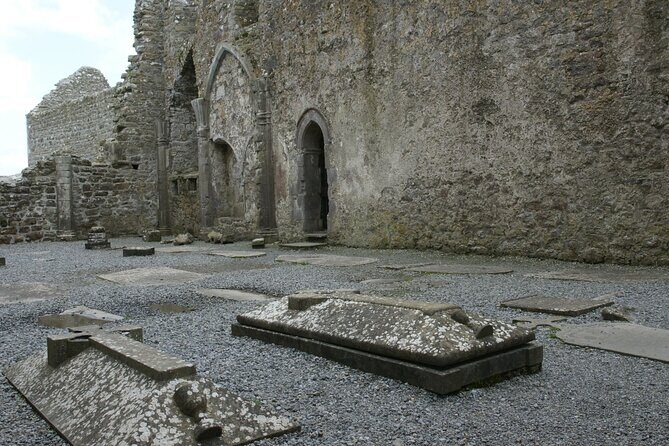 Day trip to Cliffs of Moher & Bunratty Castle and Ennis - Cliffs of Moher: 210 meters above the coast (and using your visitor center ticket)