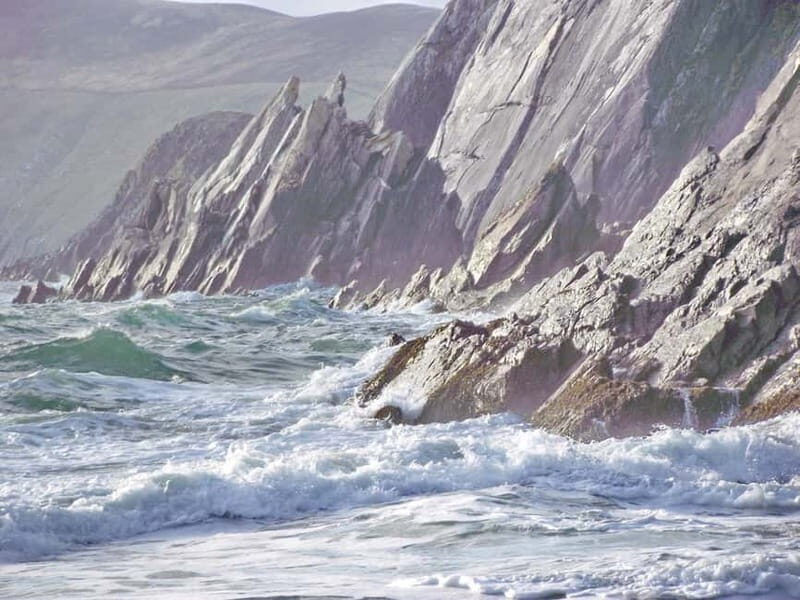 Dingle Peninsula & Slea Head Drive: Tour from Killarney - Dunbeg Fort on the cliffs: Iron Age remnants with atmosphere