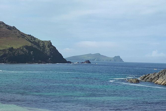 Dingle Peninsula & Slea Head - Private Mini Bus Tour - Fahan BeeHive Huts: Stone Shapes, Tentative Dates, and Lamb Feeding