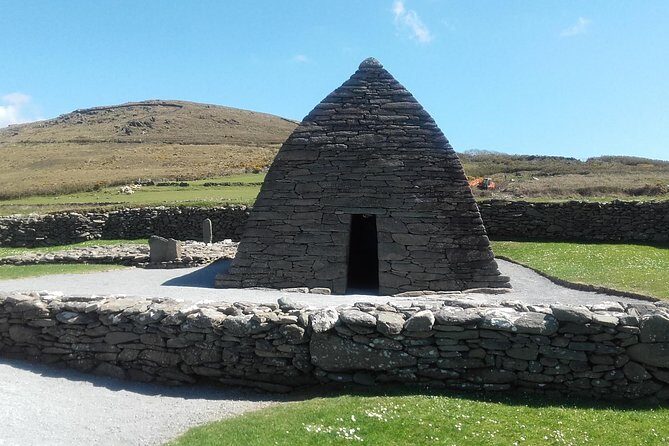 Dingle Peninsula & Slea Head - Private Mini Bus Tour - Hotel Pickup, Air-Con Minibus, and How the Day Feels