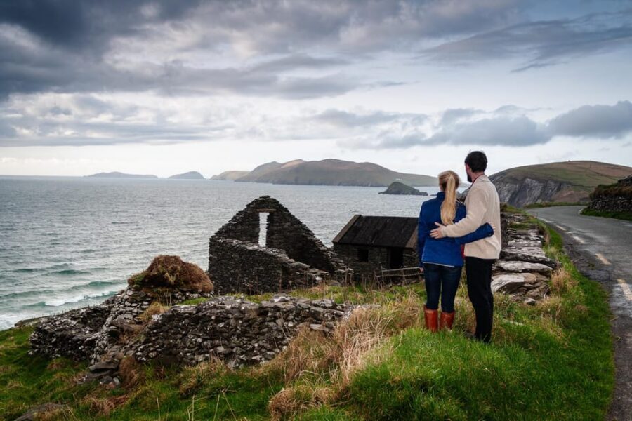 Dingle: Slea Head Photo And Sightseeing Tour - Storm Beaches and Hidden Coves: The Back-Road Stops People Remember