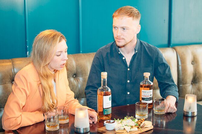 Dublin 6 Whiskey Tasting & 3 Food Pairing Walking Tour with Local - Darky Kelly’s first taste: where the tour finds its groove