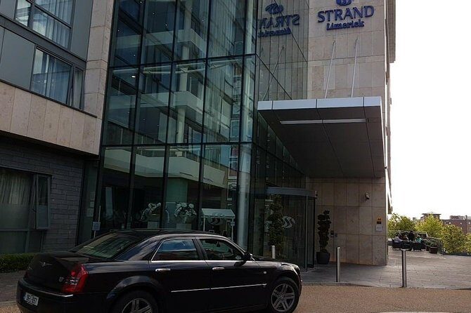 Dublin Airport to Limerick , Private Chauffeur Service - Meeting Your Driver: Arrivals Hall Name Card and Hotel Reception Options