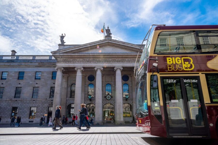 Dublin: Big Bus Hop-On, Hop-Off Tour with Live Guide - Night panoramic tour: what changes after dark