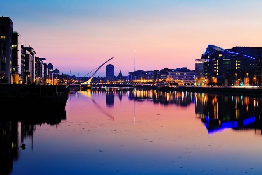 Dublin: Big Bus Panoramic Night Tour with Live Guide - Why a one-hour Dublin night bus is a smart move