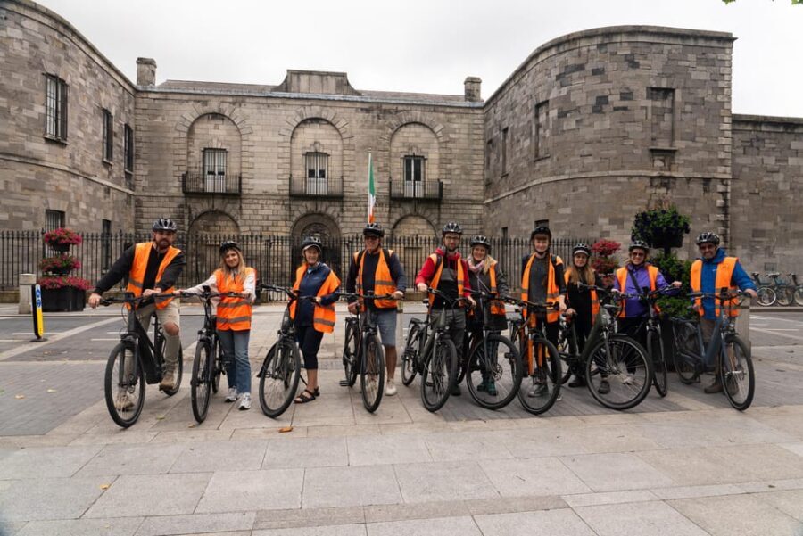 Dublin: Bike & E-Bike Tour with a Local Guide - St Patrick’s Cathedral: turning a landmark into a story