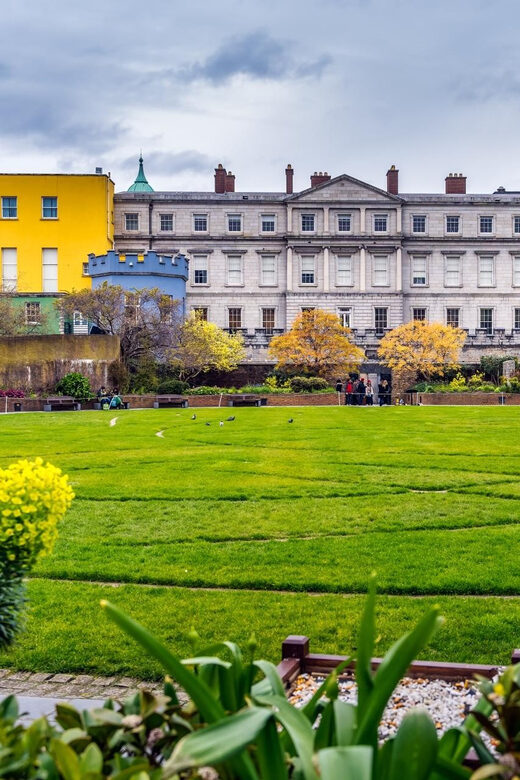 Dublin: Book of Kells, Dublin Castle and Christ Church Tour - Who should book this tour (and who should skip it)