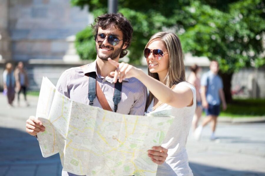 Dublin City Walking Tour, Vikings, St. Partick, Highlights - Meeting at Molly Malone: a simple start that keeps you moving