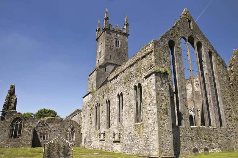 Dublin: Cliffs of Moher, Bunratty Castle and Ennis Day Trip - The Cliffs of Moher: guided views plus O’Brien’s Tower entry