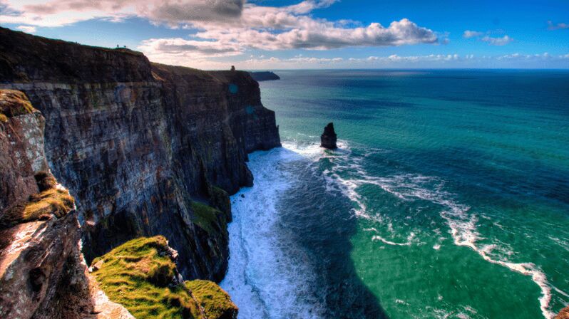 Dublin: Cliffs of Moher, Ennis, & Bunratty Castle Day Tour - A full-day loop from Dublin: cliffs, trad music vibes, and medieval walls
