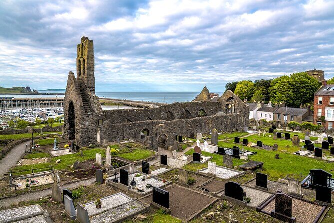 Dublin Coastal Hike with Howth Adventures - Meeting at Howth Market and getting your bearings fast