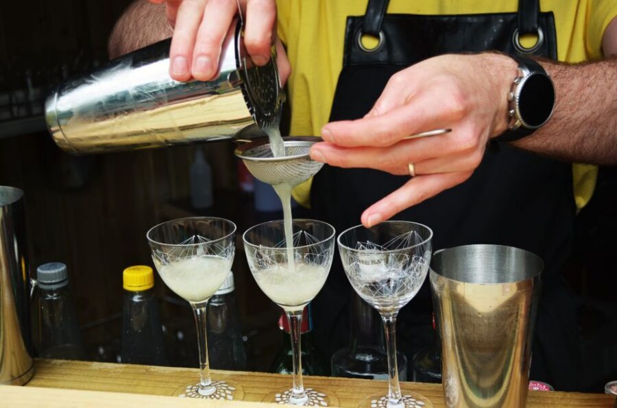 Dublin: Cocktail Masterclass - Bar Lab8 speakeasy time: where the class turns into an evening