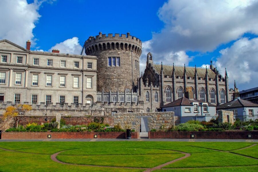 Dublin: Fast-Track Book of Kells Ticket & Dublin Castle Tour - Dublin Castle Exteriors and Gardens: Reading King John’s Setting