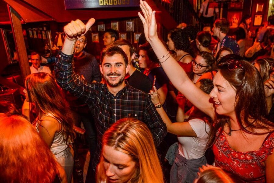 Dublin: Generation Pub Crawl - Guides, group mix, and meeting people without trying too hard