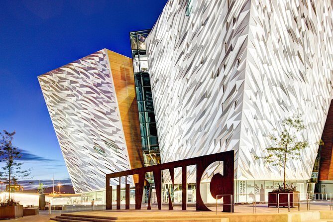 Dublin: Giant's Causeway, Dark Hedges, Dunluce and Belfast Titanic entrance fee - The 6:45 a.m. start: what your day actually feels like