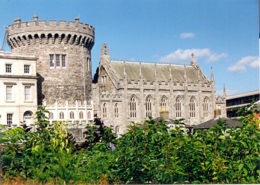 Dublin: Highlights and Hidden Corners Walking Tour - Henry Street, Henry & Moore, and the Feeling of the City