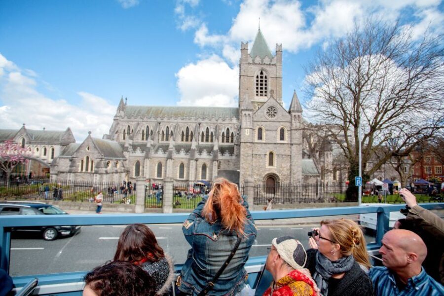 Dublin: Hop-on Hop-off Bus Tour - Museums, Squares, and Easy Walks: National Gallery to Stephen’s Green