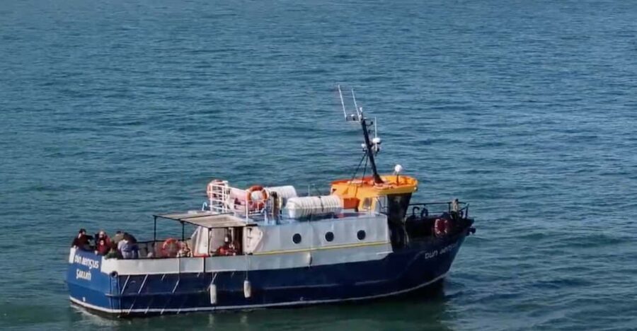 Dublin: Howth Cliffs and Lighthouse Boat Tour - Getting to the West Pier in Howth (and not overthinking it)