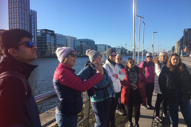 Dublin, in a day, on foot. History, culture & architecture! - Guide Style, Pace, and Why Weather Doesn’t Have to Ruin It