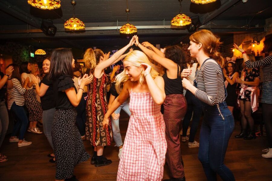 Dublin: Irish Music and Dance Show with Dance Lesson - Should You Book the Dublin Irish Music and Dance Show With Lesson?
