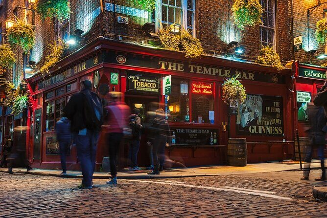 Dublin Irish Musical Pub Tour - The Temple Bar Pub stop: where the night really starts