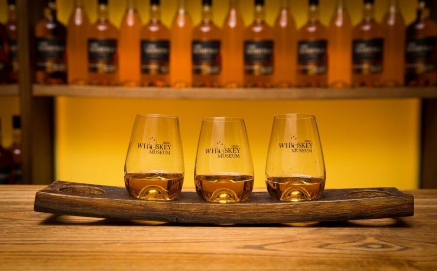 Dublin: Irish Whiskey Museum Blending Tour with Tastings - Irish Whiskey Museum on Grafton Street: the smart start point