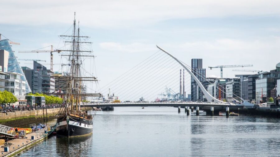 Dublin: Jeanie Johnston Tall Ship Irish Famine History Tour - Below deck: cramped living quarters and the reality of time at sea